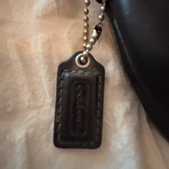 VINTAGE Authentic Y2K COACHLeather Buckle Flap Zip Wristlet Wallet - Picture 2 of 4